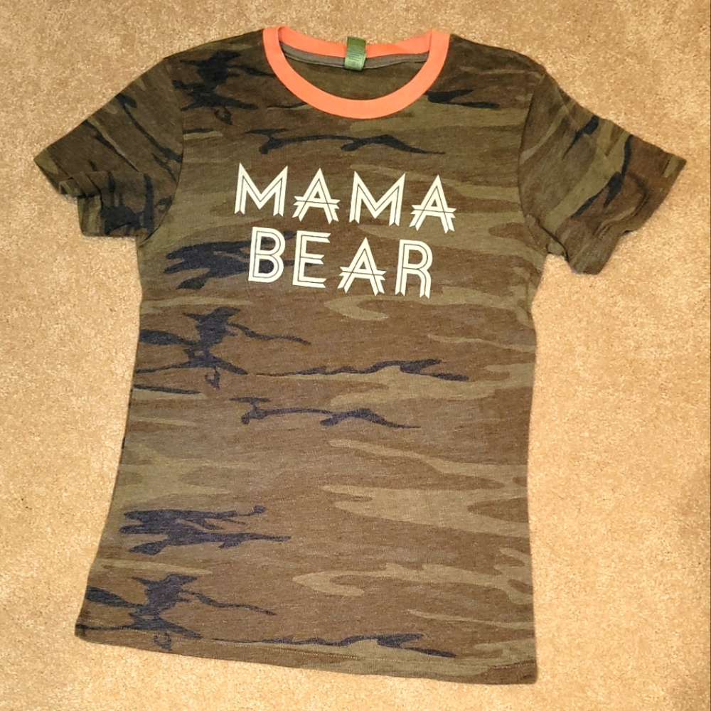 ALTERNATIVE Earth Mama Bear Camo Tee size small